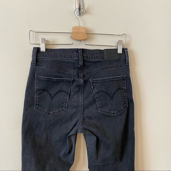 Levi’s x Aritiza - 720 High Rise Super Skinny Distressed Knee Jeans (Size:27) - Picture 6 of 12